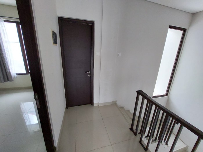 Rumah disewakan di cluster Cosmo Lippo Cikarang